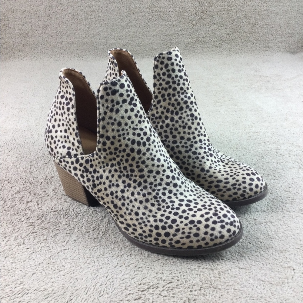 Mata Valentina ankle boots leopard Womens size 9 slip on